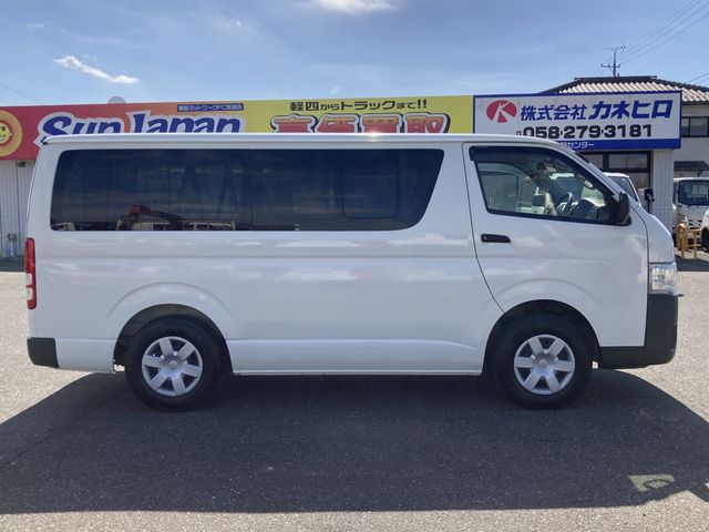 TOYOTA HIACE VAN 4WD 2019 Image 31