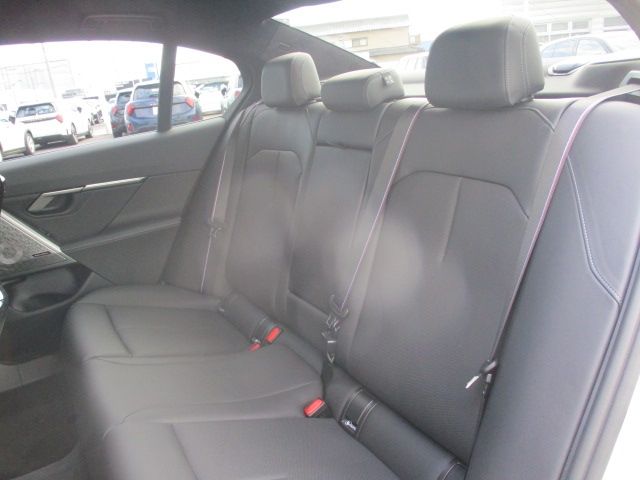 BMW M5 2025 Image 31