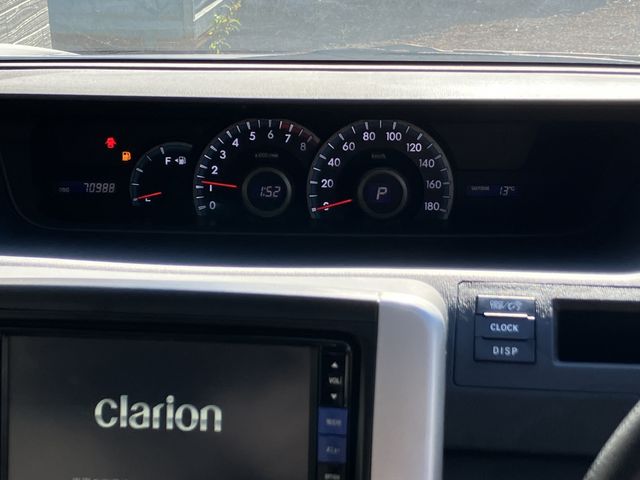 TOYOTA VOXY 2013 Image 31