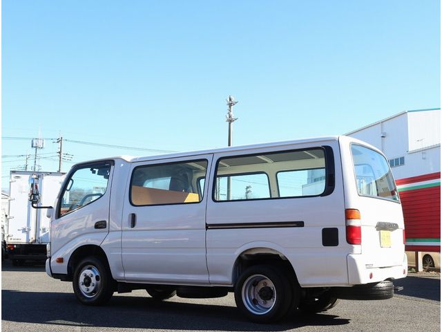 TOYOTA DYNA ROUTE VAN 2019 Image 31