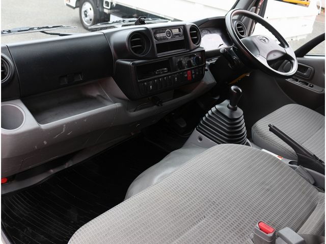 TOYOTA DYNA ROUTE VAN 2019 Image 31