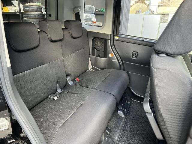 TOYOTA TANK 2019 Image 31