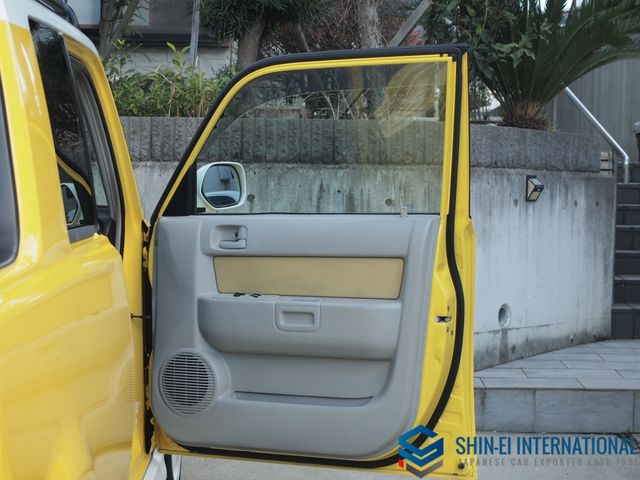 TOYOTA BB OPENDECK 2001 Image 31