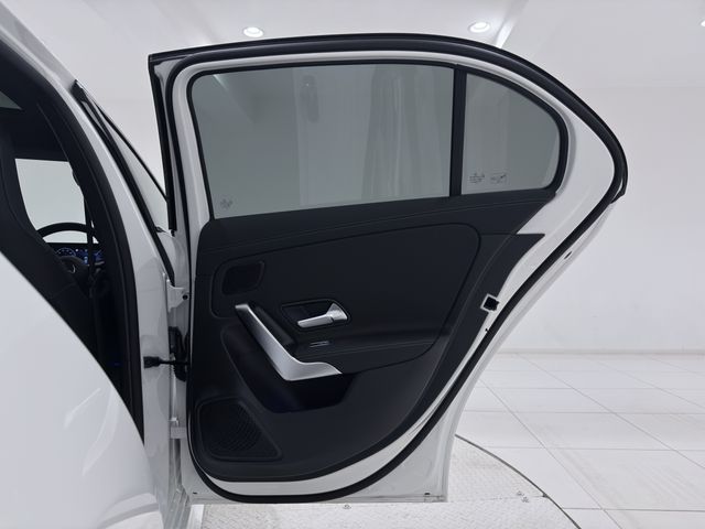 MERCEDES BENZ A CLAS 2025 Image 31