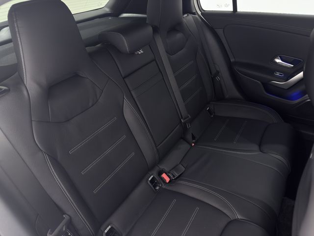 MERCEDES BENZ A CLAS 2025 Image 31