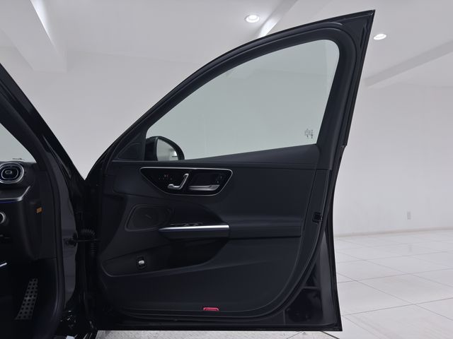MERCEDES BENZ C CLAS 2025 Image 31