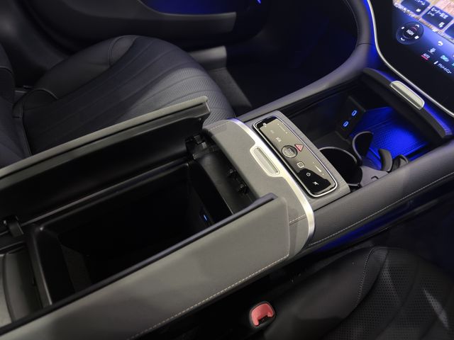 MERCEDES BENZ EQS 2025 Image 31