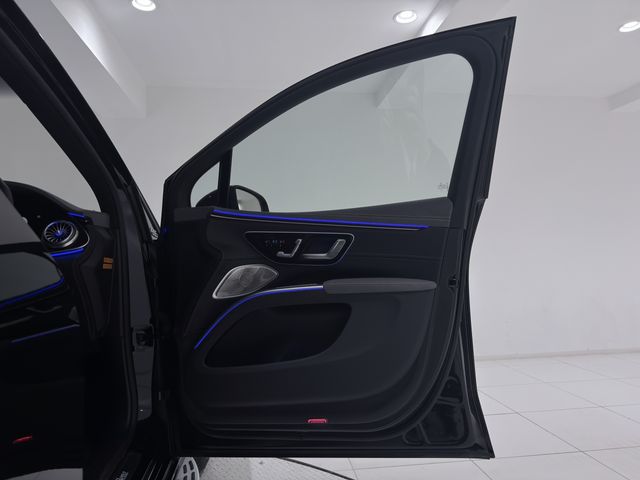 MERCEDES BENZ EQS SU 2025 Image 31