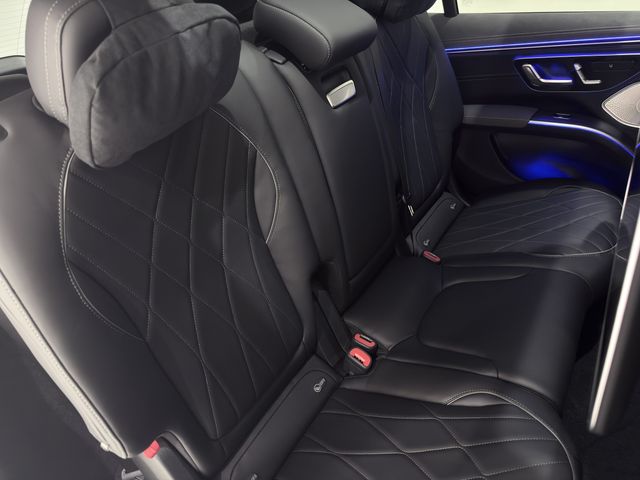 MERCEDES BENZ EQS SU 2025 Image 31