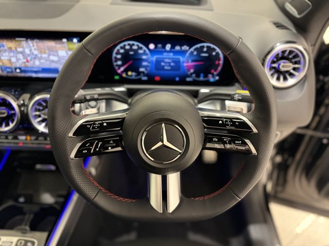 MERCEDES BENZ GLB 2025 Image 31