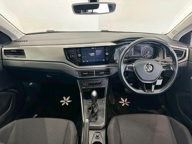 VOLKSWAGEN POLO 2019 Image 31