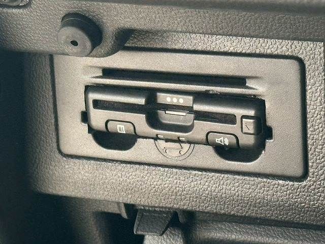 VOLKSWAGEN POLO 2019 Image 31