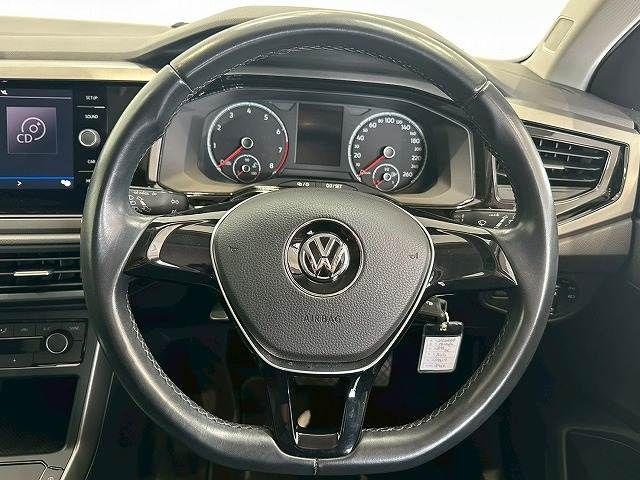 VOLKSWAGEN POLO 2019 Image 31