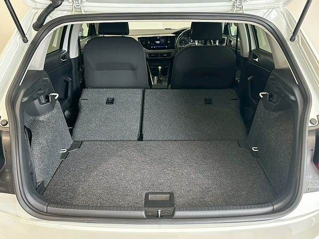 VOLKSWAGEN POLO 2019 Image 31