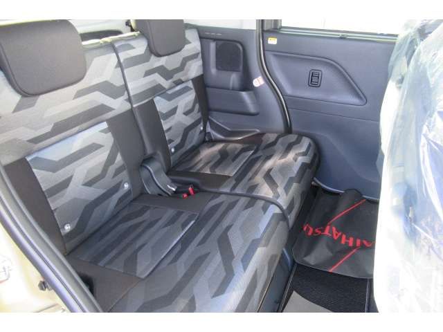 DAIHATSU TANTO FAN CROSS 2024 Image 31