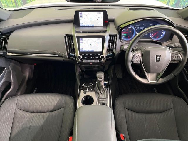 TOYOTA CROWN SEDAN HYBRID 2018 Image 31