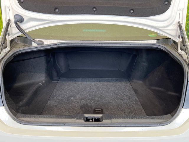 TOYOTA CROWN SEDAN HYBRID 2018 Image 31