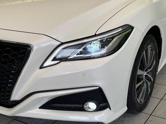 TOYOTA CROWN SEDAN HYBRID 2018 Image 31