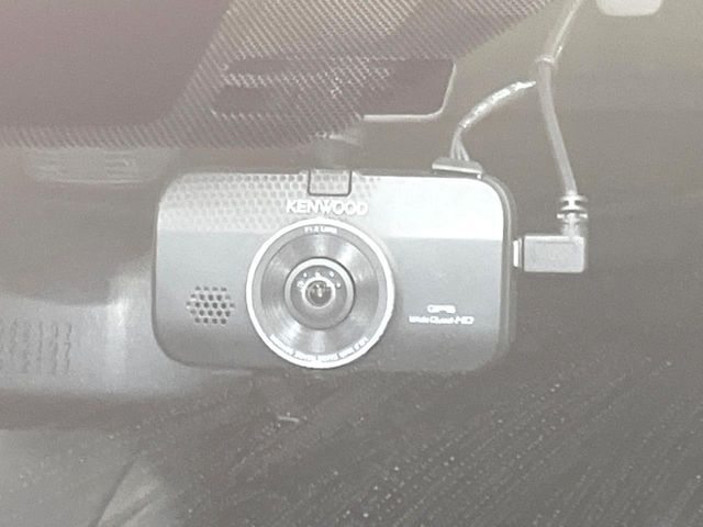 TOYOTA PRIUS 2019 Image 31