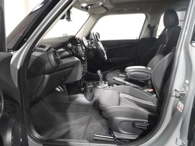 BMW MINI COOPER SD 5DOOR 2020 Image 31