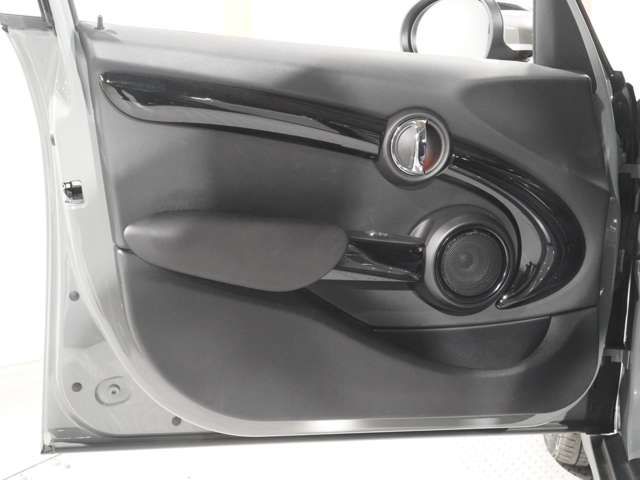 BMW MINI COOPER SD 5DOOR 2020 Image 31