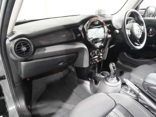 BMW MINI COOPER SD 5DOOR 2020 Image 31