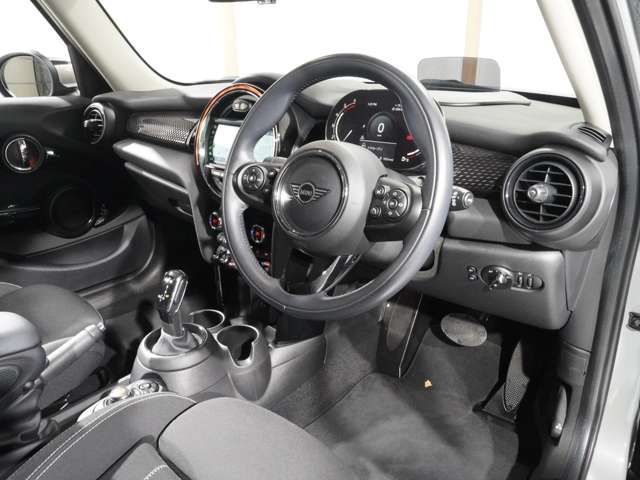 BMW MINI COOPER SD 5DOOR 2020 Image 31