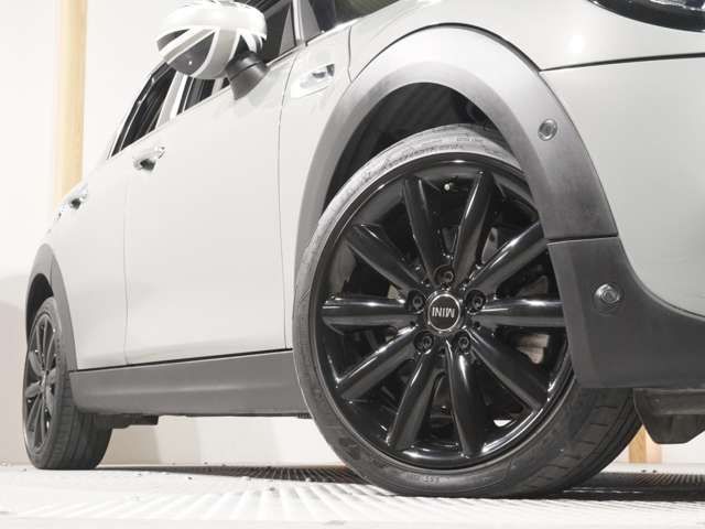 BMW MINI COOPER SD 5DOOR 2020 Image 31