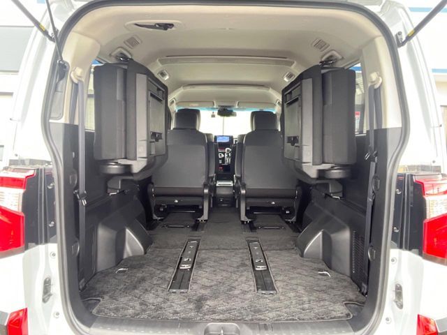 MITSUBISHI DELICA D:5 4WD 2023 Image 31