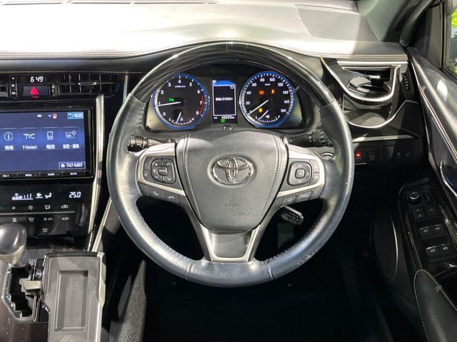 TOYOTA HARRIER 2WD 2018 Image 31