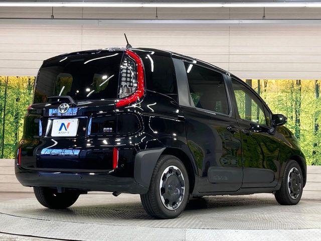 TOYOTA SIENTA HYBRID 2024 Image 31