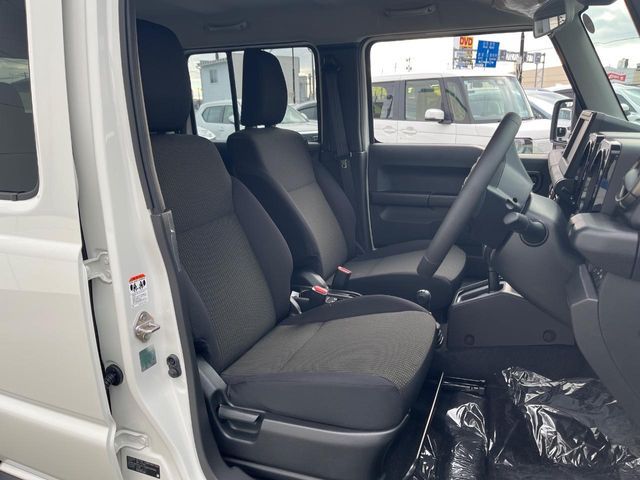 SUZUKI JIMNY NOMADE 2025 Image 31