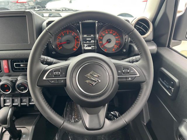 SUZUKI JIMNY NOMADE 2025 Image 31