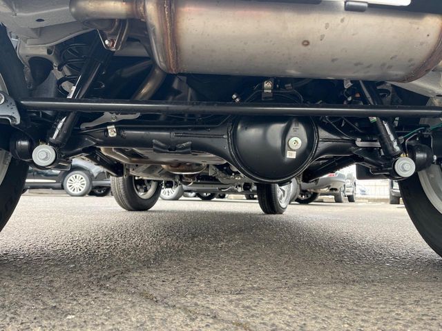 SUZUKI JIMNY NOMADE 2025 Image 31