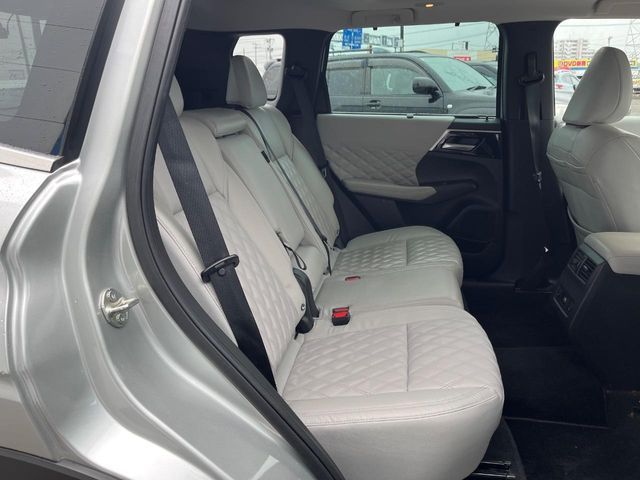 MITSUBISHI OUTLANDER PHEV 2022 Image 31