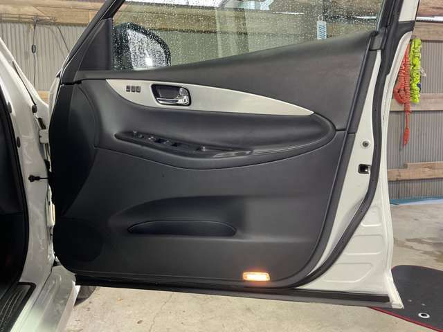 NISSAN SKYLINE CROSSOVER 4W 2011 Image 31