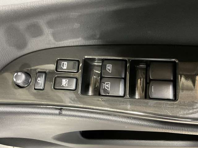 NISSAN SKYLINE CROSSOVER 4W 2011 Image 31