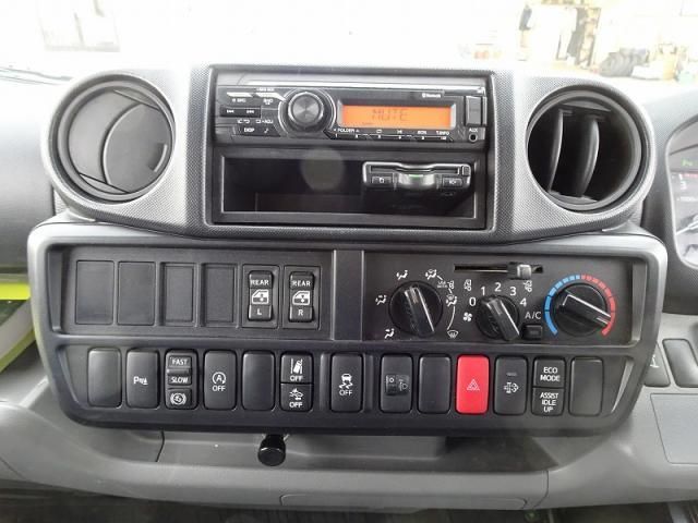 HINO DUTRO 2023 Image 31