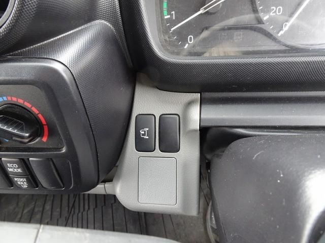 HINO DUTRO 2023 Image 31