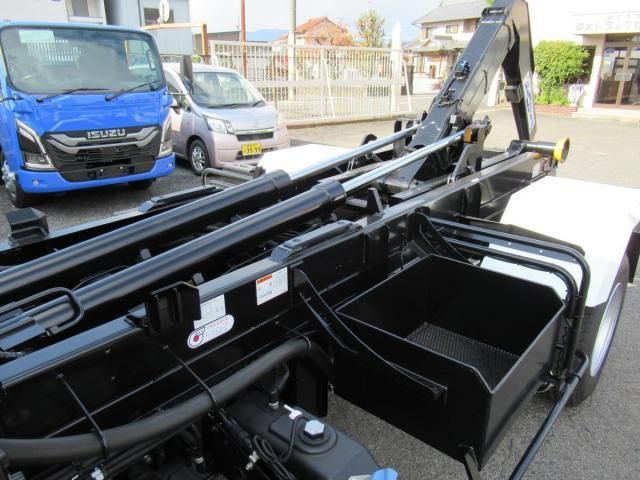 MITSUBISHI FUSOU FIGHTER 2025 Image 31