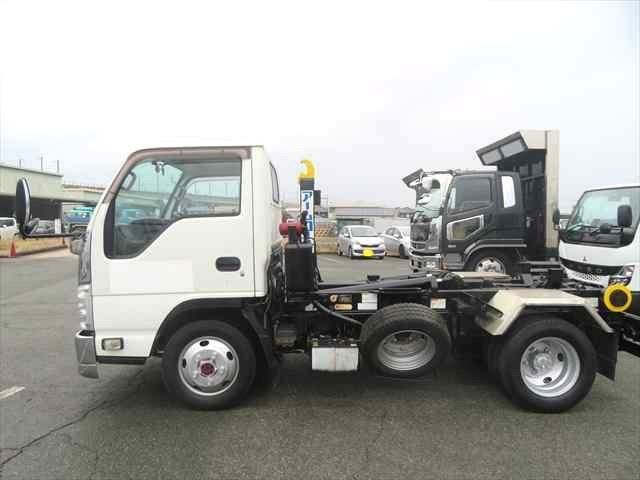 ISUZU ELF 2011 Image 31