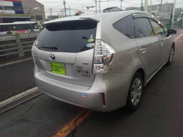 TOYOTA PRIUS ALPHA 2014 Image 31