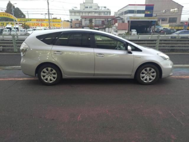 TOYOTA PRIUS ALPHA 2014 Image 31