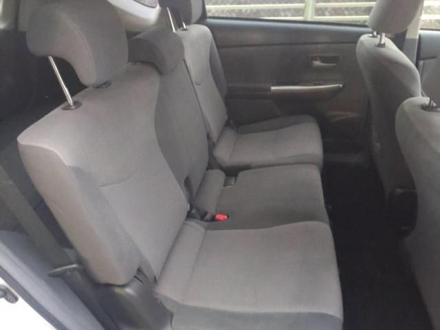 TOYOTA PRIUS ALPHA 2014 Image 31