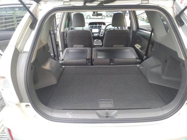 TOYOTA PRIUS ALPHA 2014 Image 31