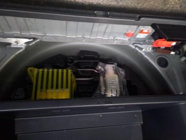 TOYOTA PRIUS ALPHA 2014 Image 31