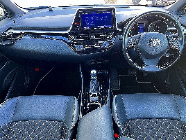 TOYOTA C-HR 2019 Image 31