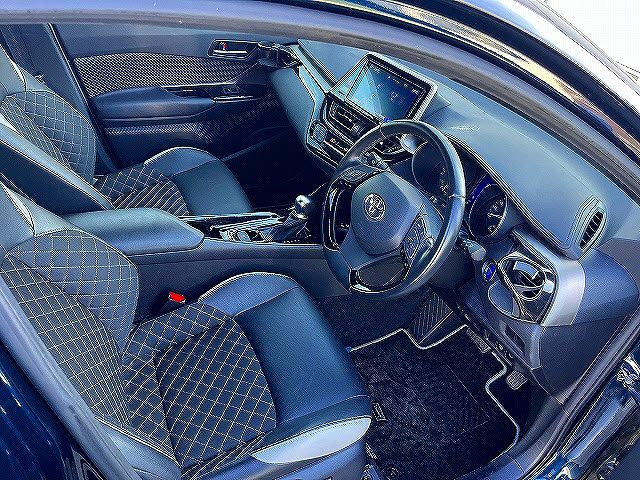 TOYOTA C-HR 2019 Image 31