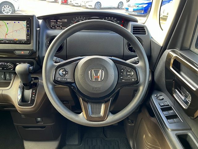 HONDA N BOX 2021 Image 31