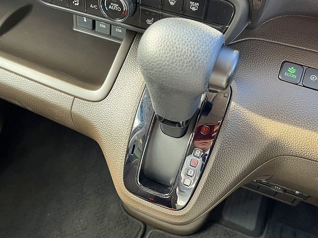 HONDA N BOX 2021 Image 31